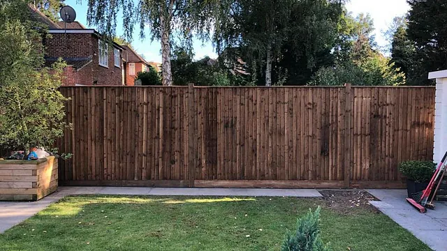 Garden fencing Sutton